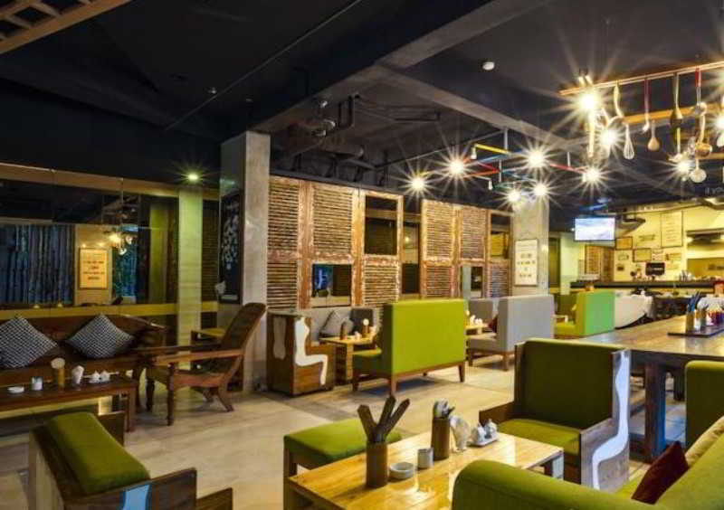 Grandmas Plus Hotel Airport Kuta Lombok Exterior foto