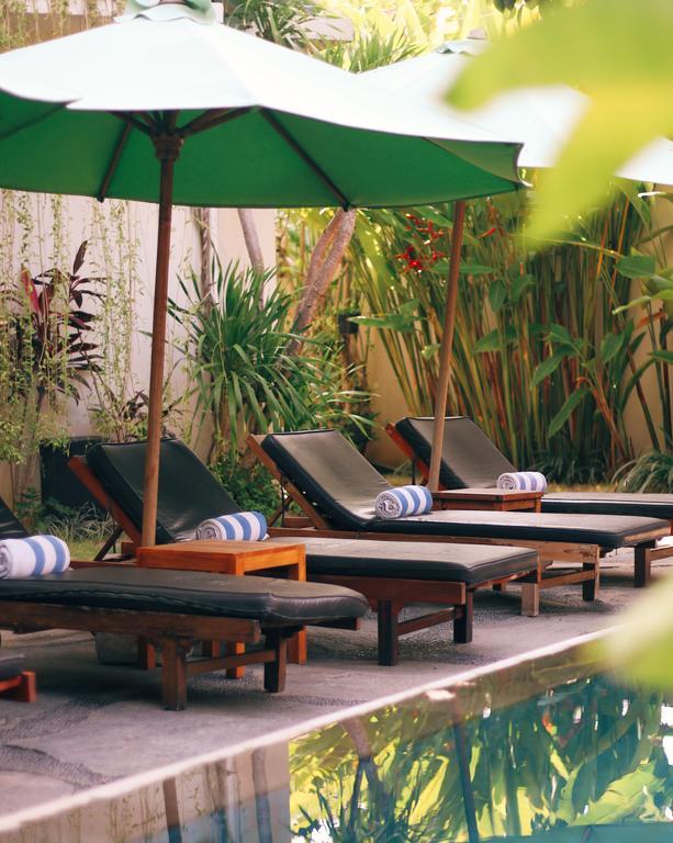 Grandmas Plus Hotel Airport Kuta Lombok Exterior foto