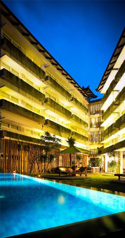 Grandmas Plus Hotel Airport Kuta Lombok Exterior foto